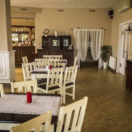 Gosciniec U Kowolki Hotel Kakolewo Ngoại thất bức ảnh